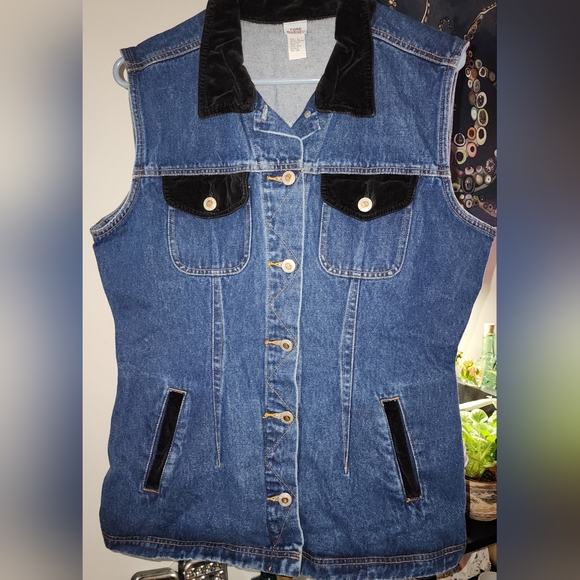 Fore Warned Jackets & Blazers - Large women's button up denim vest